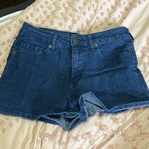 dark blue forever 21 shorts!